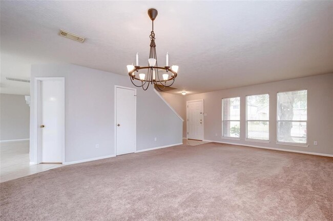 Building Photo - 12654 Pine Bush Dr