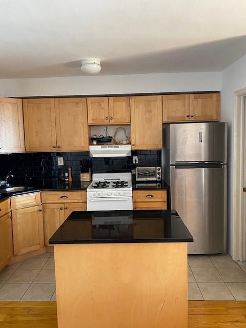 Building Photo - 1-29 Beach 118th St