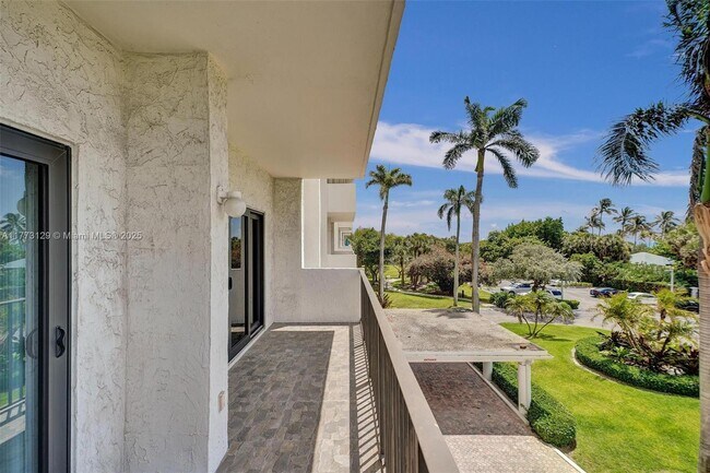 Building Photo - 1201 S Ocean Dr