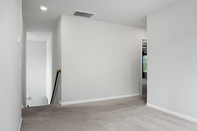 Building Photo - 210 Daniels Creek Cir