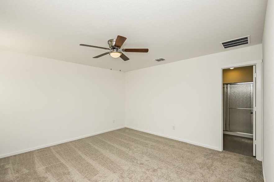 Building Photo - 1644 Limpkin Dr