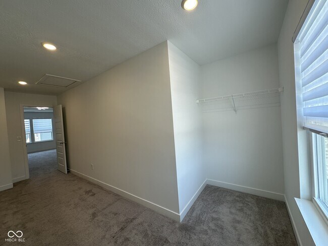 Building Photo - 5730 Fire Opal Wy