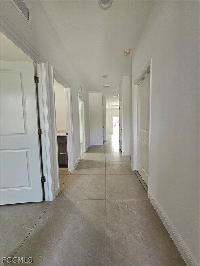 Building Photo - 8753 Buckingham Rd