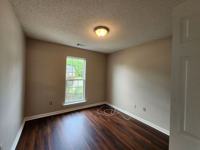 Building Photo - Richmond Place Subdivision