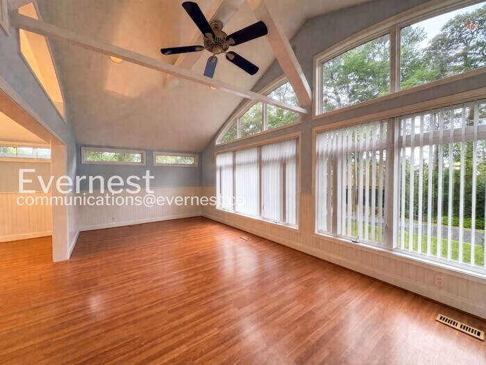 Building Photo - 109 Chesapeake Bay Dr