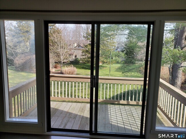 Building Photo - 434 Heritage Vlg