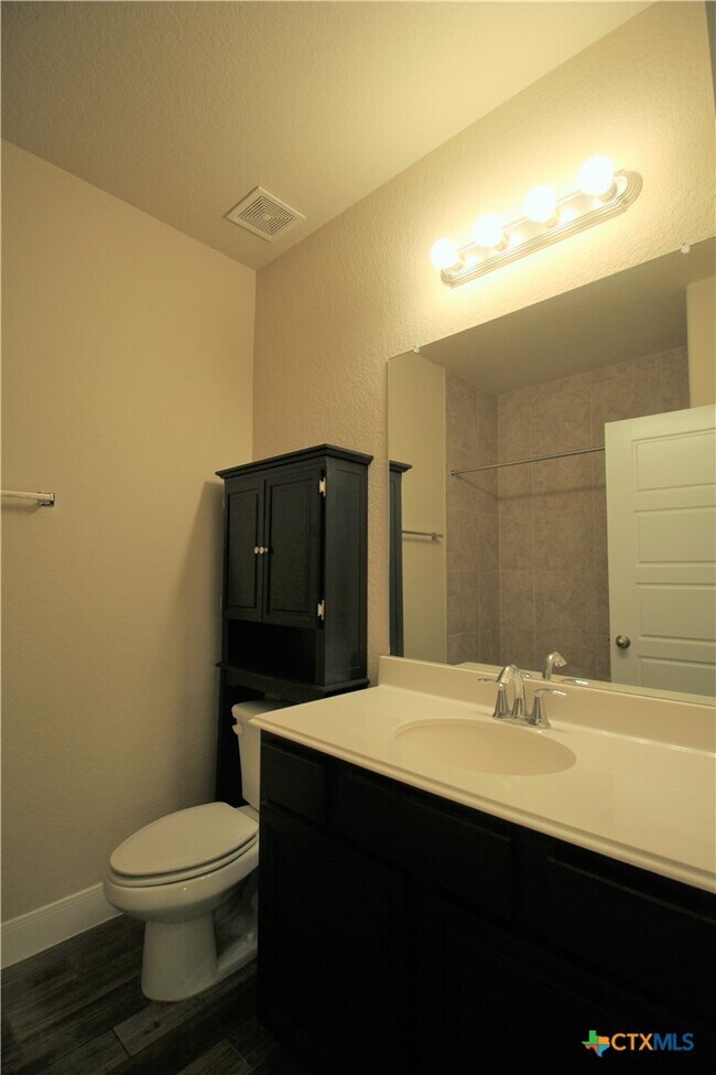 Building Photo - 1227 FM306