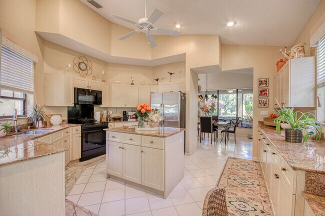 Building Photo - 10080 Dover Carriage Ln