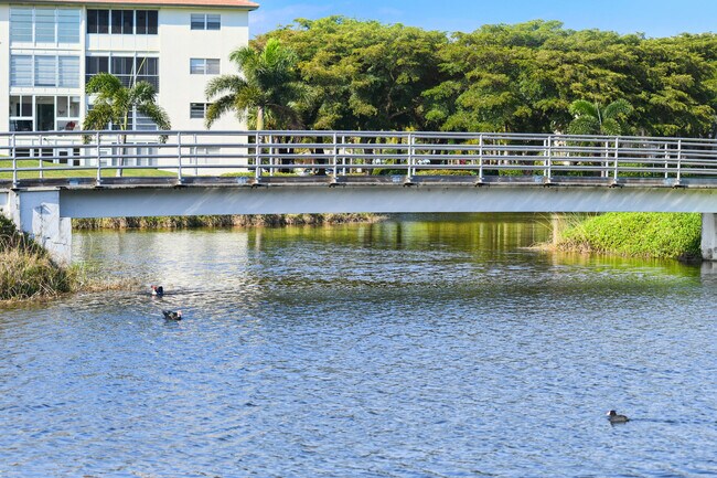 Building Photo - 3502 Bimini Ln