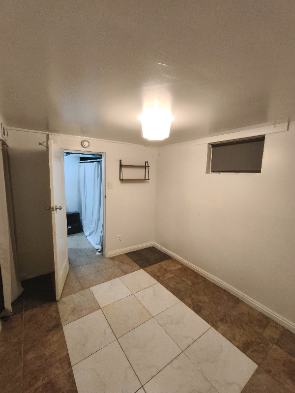 Building Photo - 1062 W 300 N