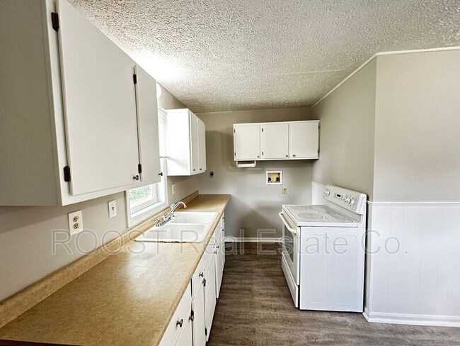 Building Photo - 1195 Faber Ave