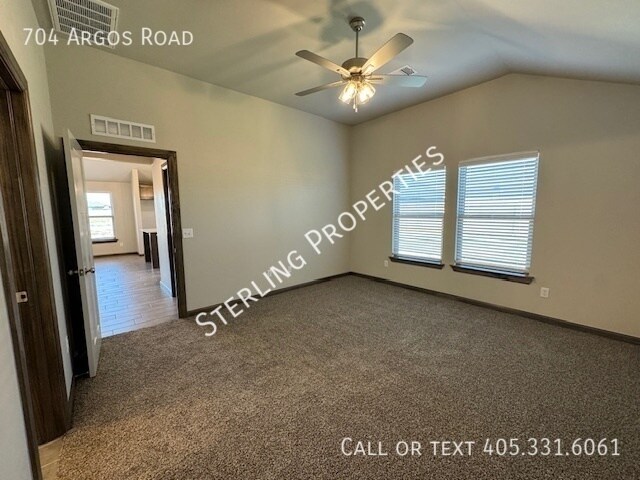 Building Photo - 704 Argos Rd