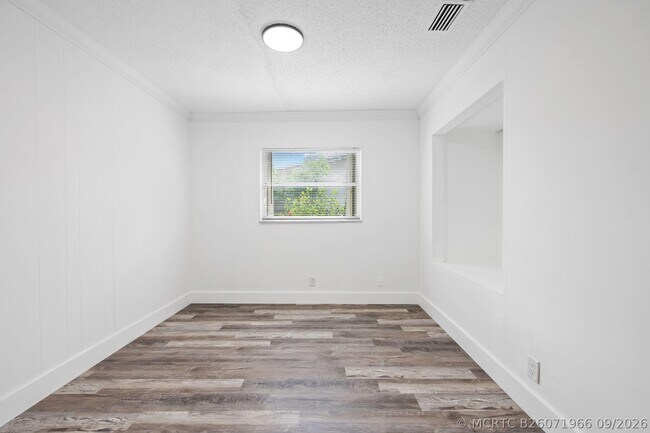 Building Photo - 6531 SW 19th St