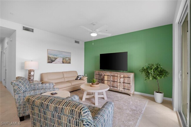 Building Photo - 15285 Grn Acrs Ave