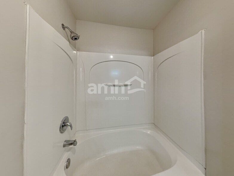 Building Photo - 1309 Bedlington Dr NW