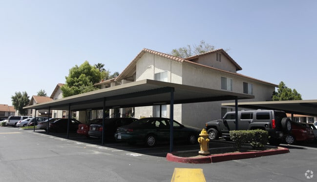 Building Photo - Julia Palms Senior 55+ Apartments