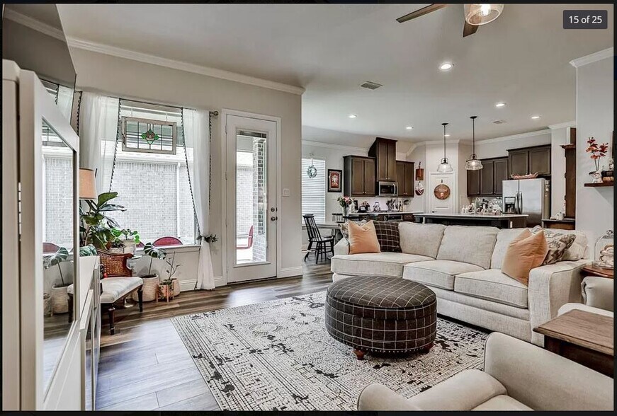 Living Room - 808 Parkside Dr