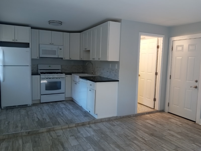 Building Photo - 3343 Esplanade Ave