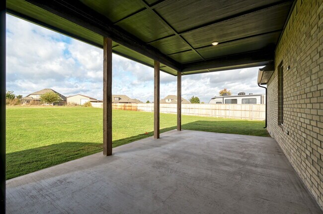Building Photo - 2101 Dax Ln