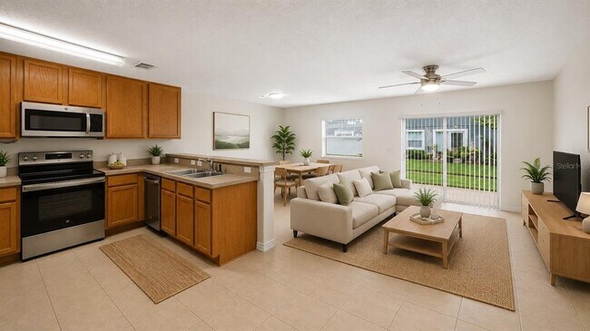 Building Photo - 12649 Somerset Oaks St