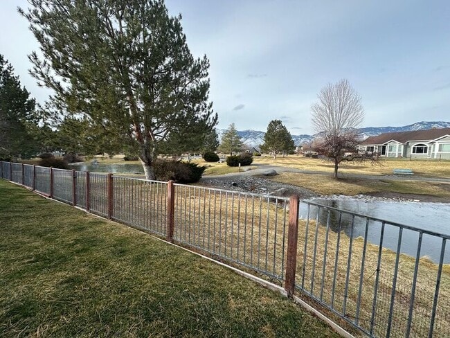 Building Photo - 1054 Camellia Ct