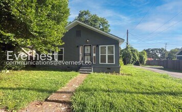 Building Photo - 4-Bed/2-Bath/Pet Friendly/Available Soon!