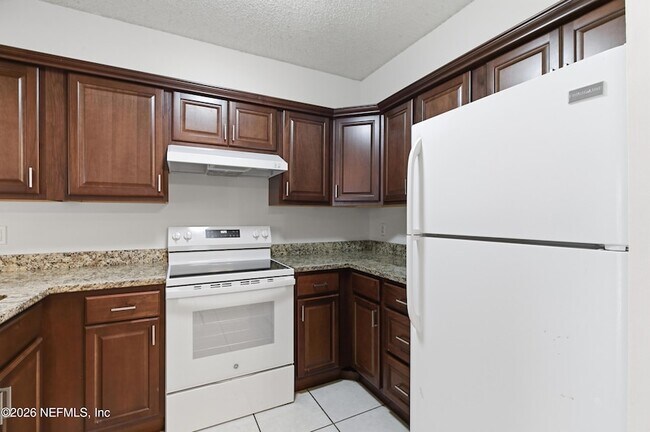 Building Photo - 3544 Villa Pl