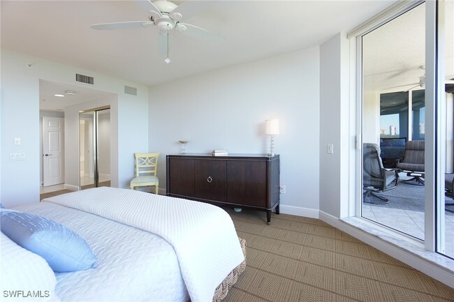 Building Photo - 7225 Pelican Bay Blvd