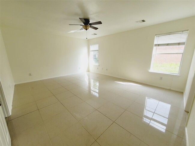 Building Photo - 3807 Brook Garden Ln