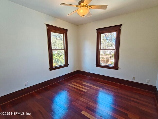 Building Photo - 1250 N Liberty St