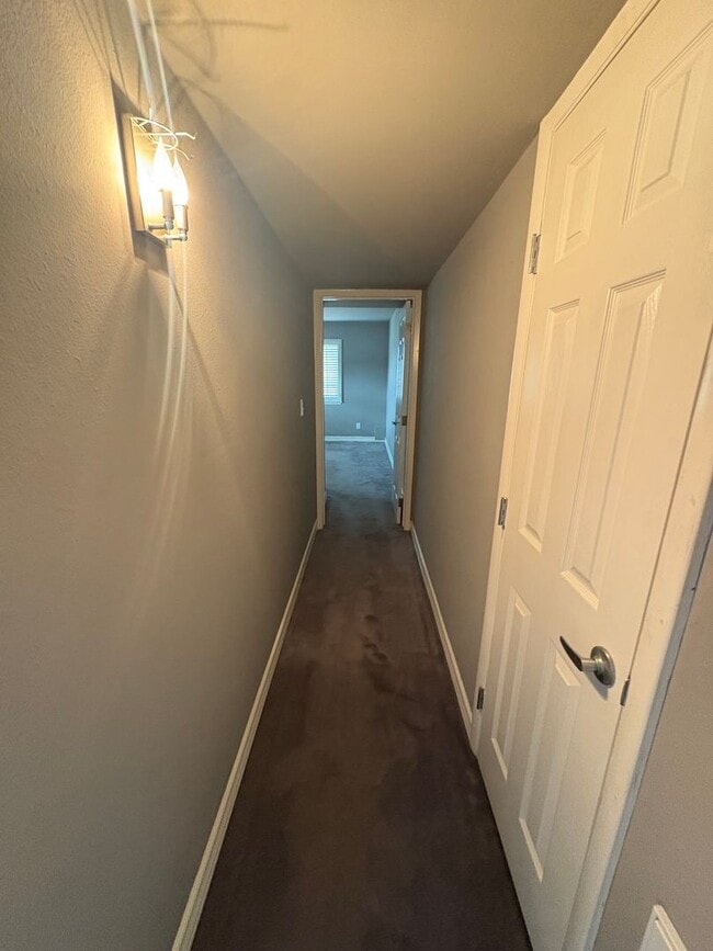 Building Photo - Home for rent on the Westside