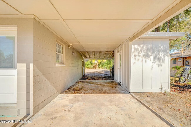 Building Photo - 7219 Stonehurst Rd N