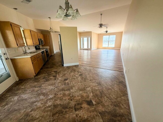 Building Photo - 1333 Copper Dr