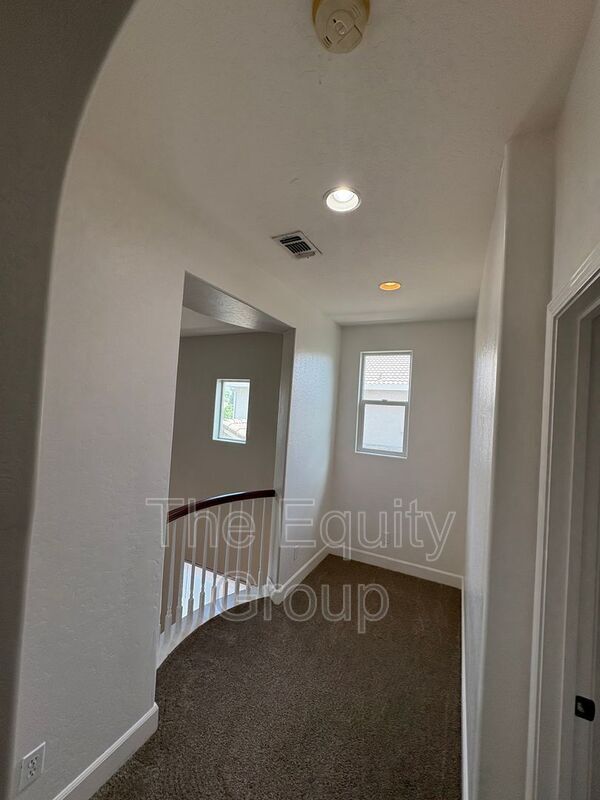 Building Photo - 3047 W Harold Ct