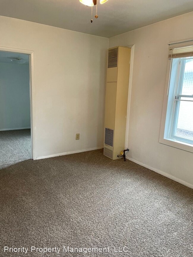 Building Photo - 1 br, 1 bath House - 302 S Emerson