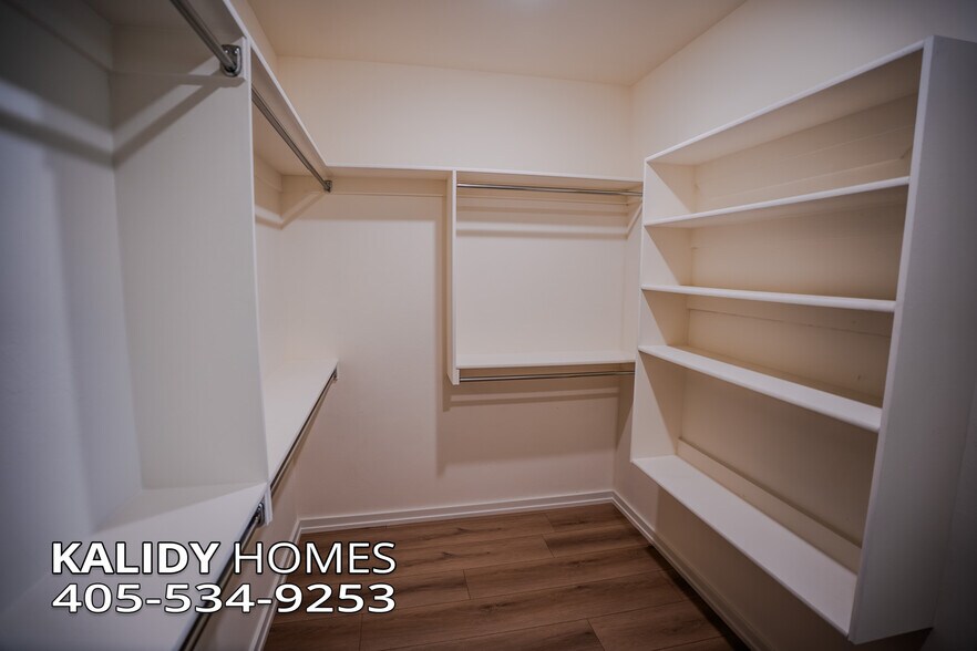 Building Photo - 1754 Kalidy Dr