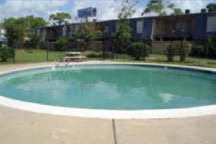 Pool - Bender Creek Apartments - NEW