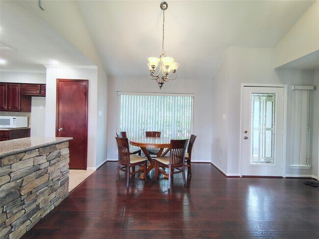 Building Photo - 2546 Long Reach Dr
