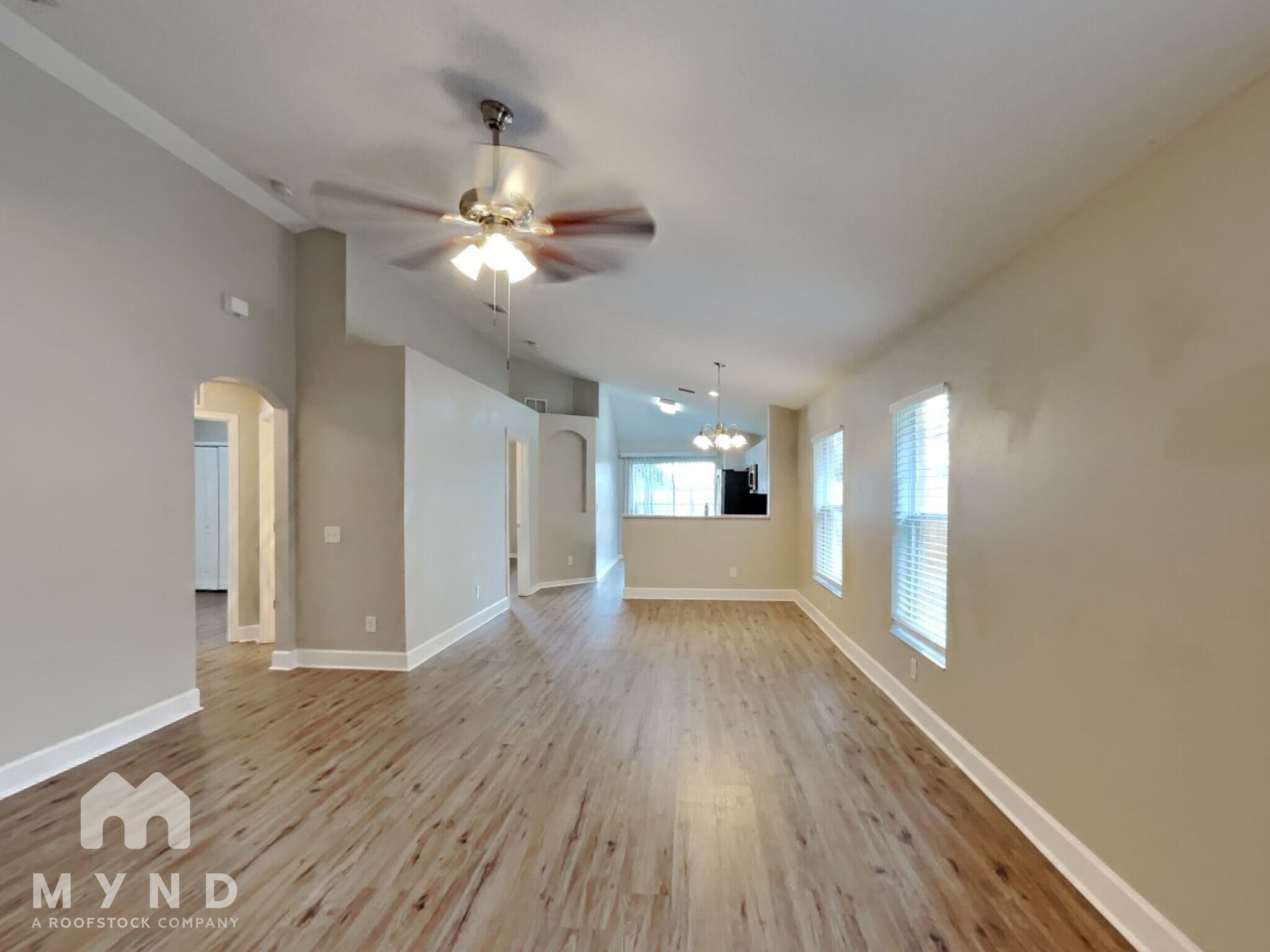 Building Photo - 8721 Persea Ct