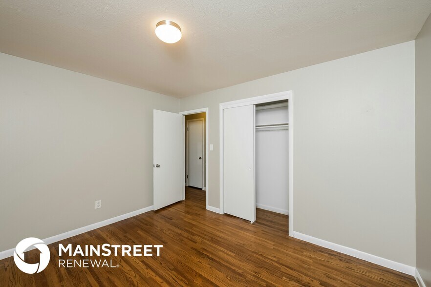 Building Photo - 6025 Parfet St