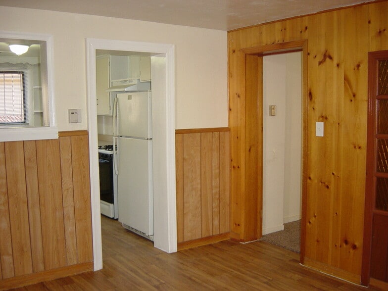 Building Photo - 1016 Goff Blvd SW