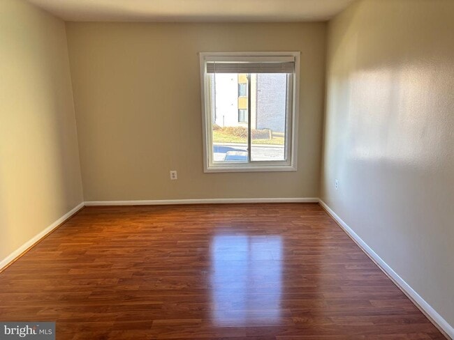 Building Photo - 6966 Hanover Pkwy