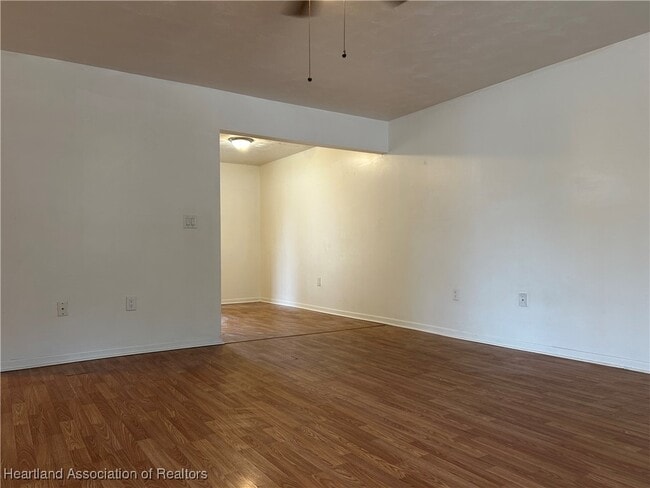 Building Photo - 4926 Salmon Dr