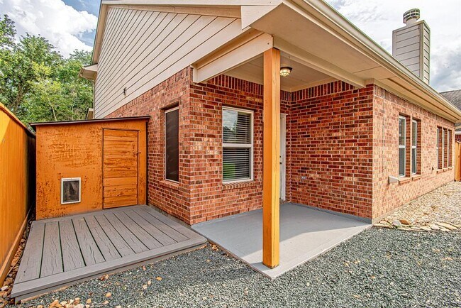 Building Photo - 7507 Trail Hollow