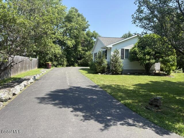 Building Photo - 2825 Best Ln