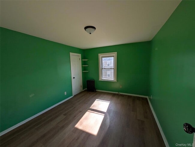 Building Photo - 205-11 110th Ave