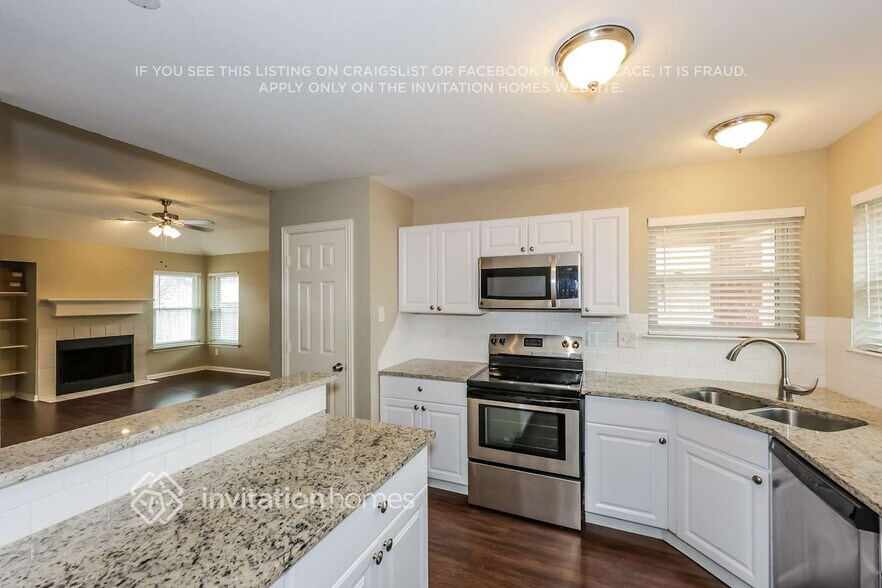 Building Photo - 2309 Brookview Dr