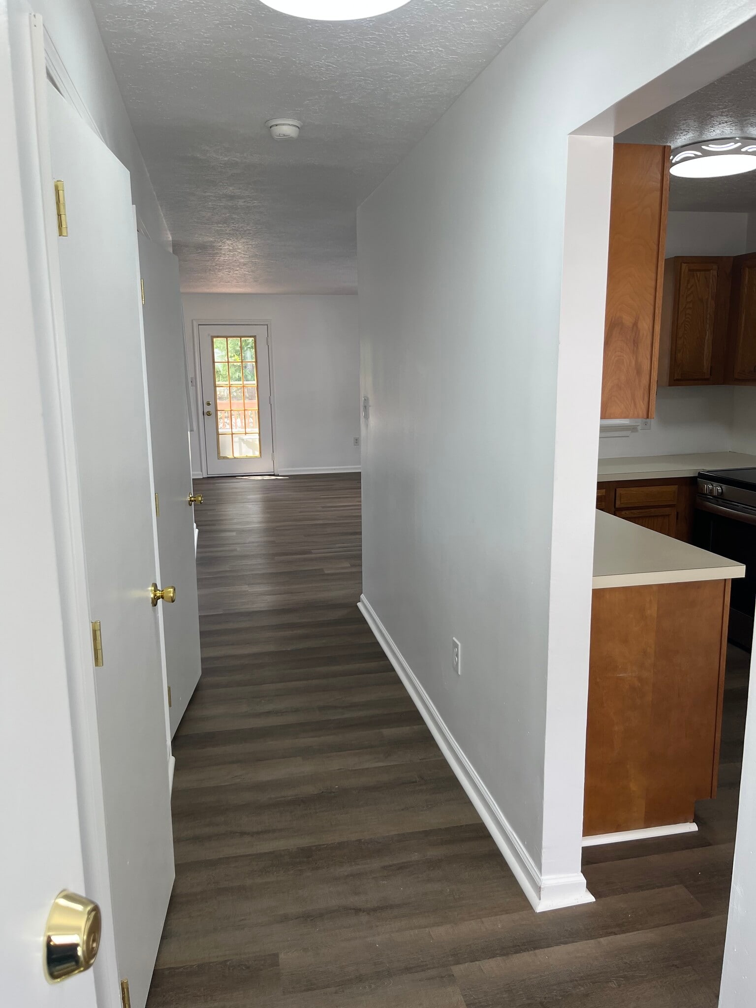 Building Photo - 102 Gateway Dr