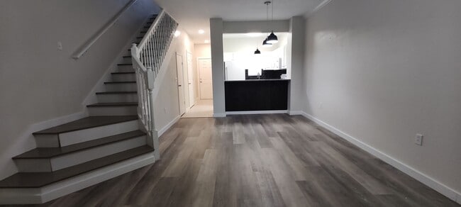 Building Photo - 1 Bed / 1.5 Bath – Magnolia Place | 2-Story Unit in GREAT LOCATION!