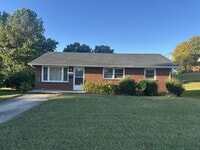 Building Photo - 626 Doe St